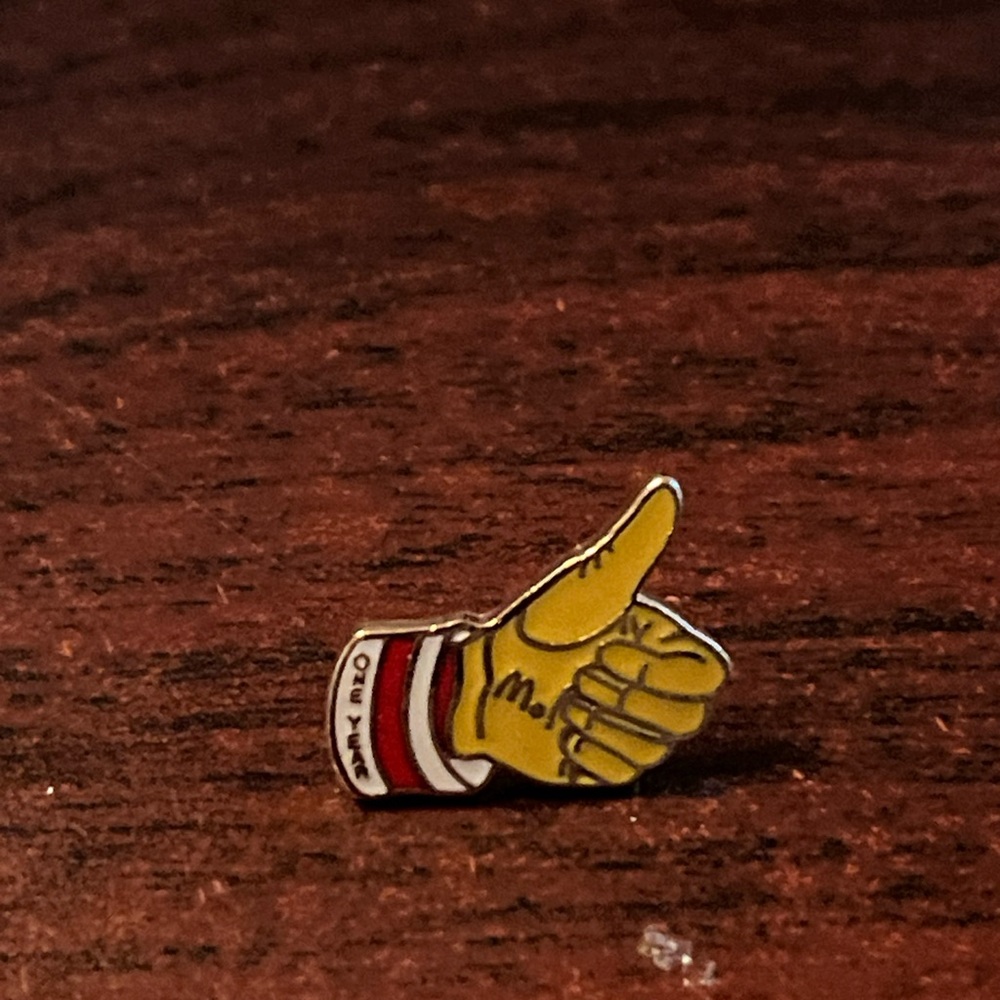 Vintage McDonald's One Year‎ Ronald McDonald Thumbs Up Employee Lapel Hat Pin